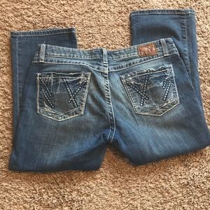 Buckle BKE Sabrina style Capri's size 33